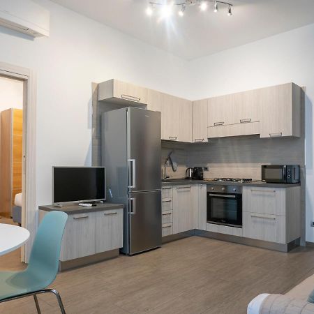 I Host Apartment - Montesuello 9 Milano Eksteriør billede
