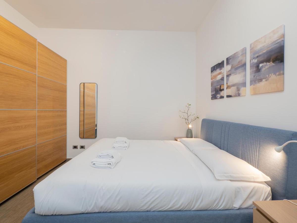 I Host Apartment - Montesuello 9 Milano Eksteriør billede