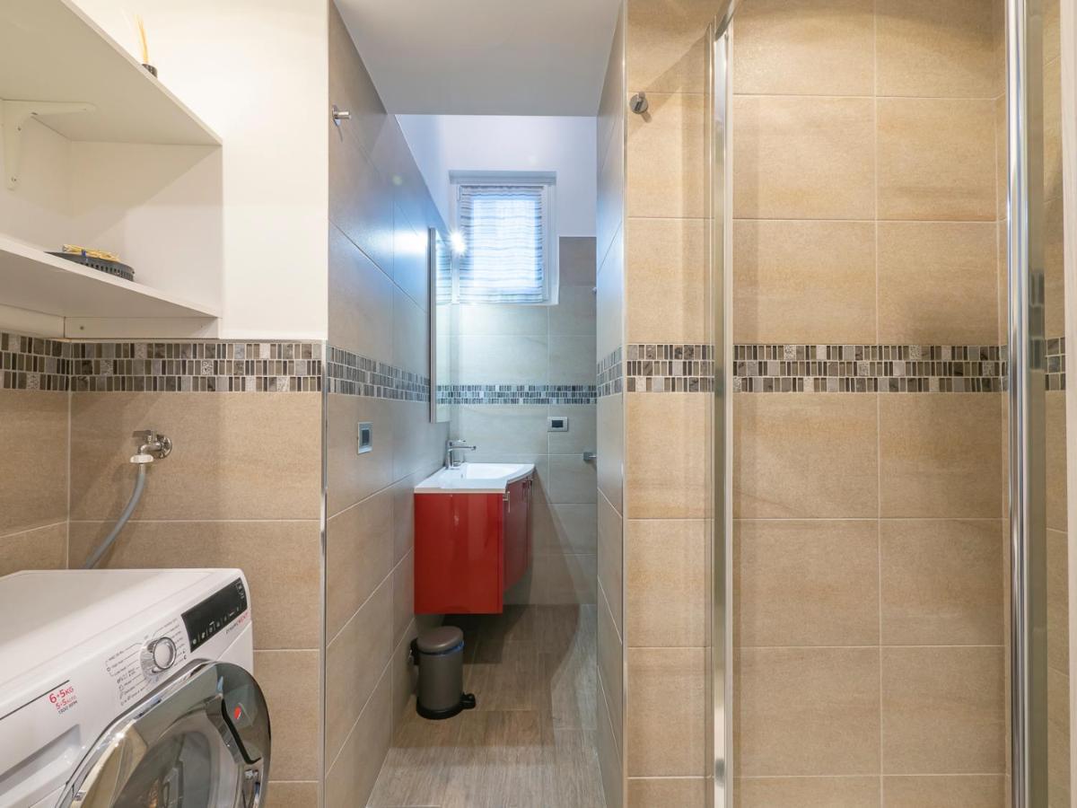 I Host Apartment - Montesuello 9 Milano Eksteriør billede