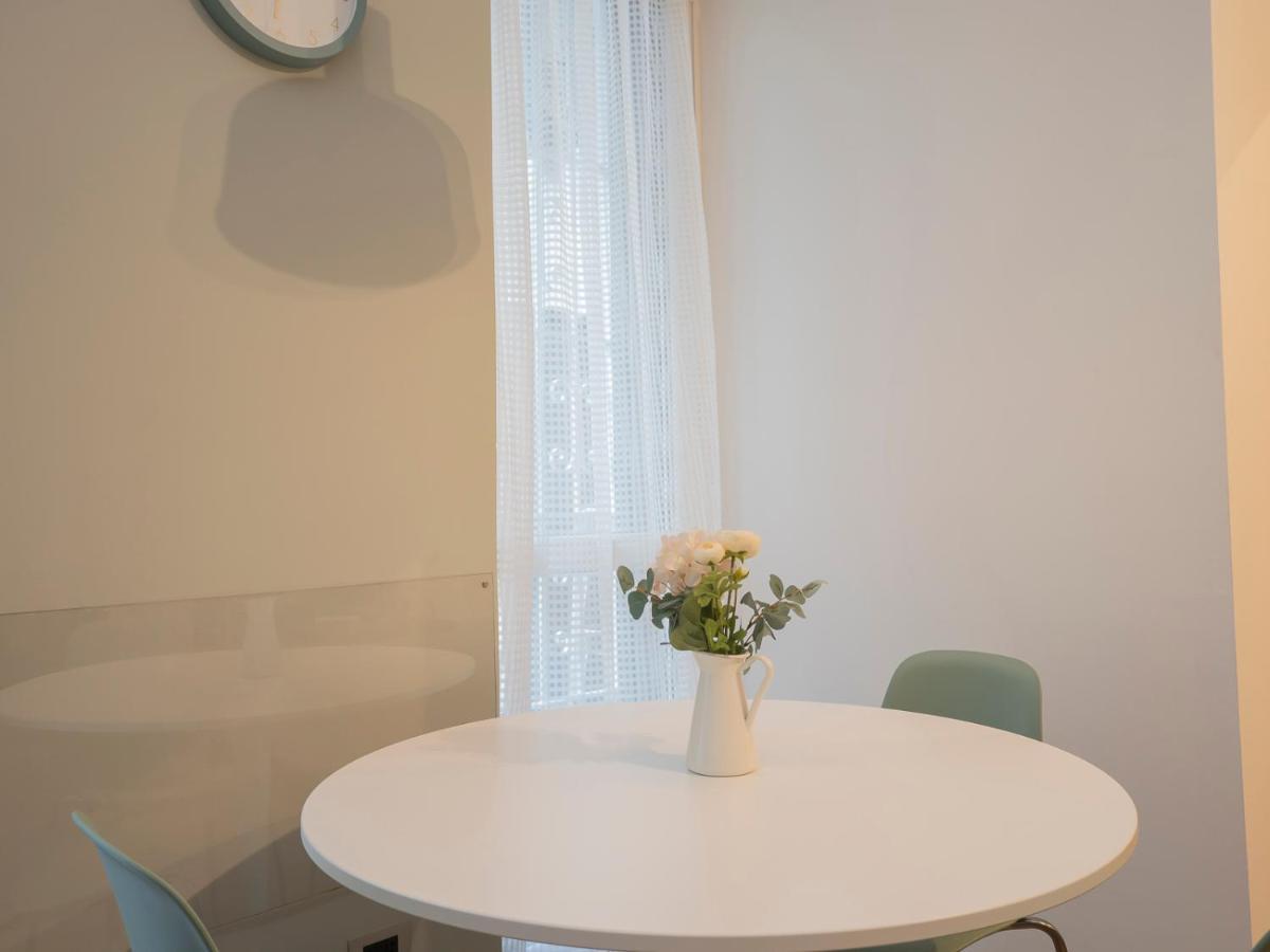 I Host Apartment - Montesuello 9 Milano Eksteriør billede